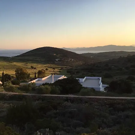 Cycladic Kamari * Parikia (Paros)